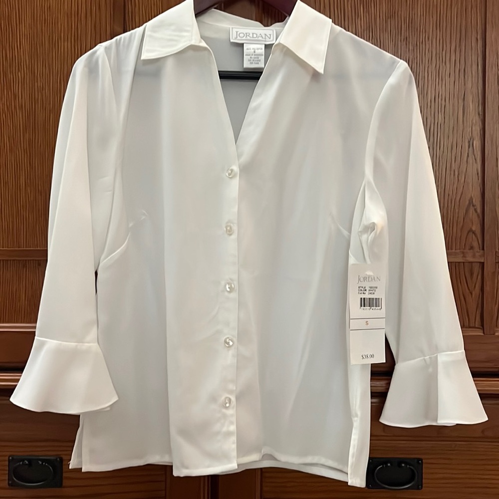 NWT Jordan V-neck Collar Button Down Blouse Flare Bell 3/4 Sleeve Career Wear